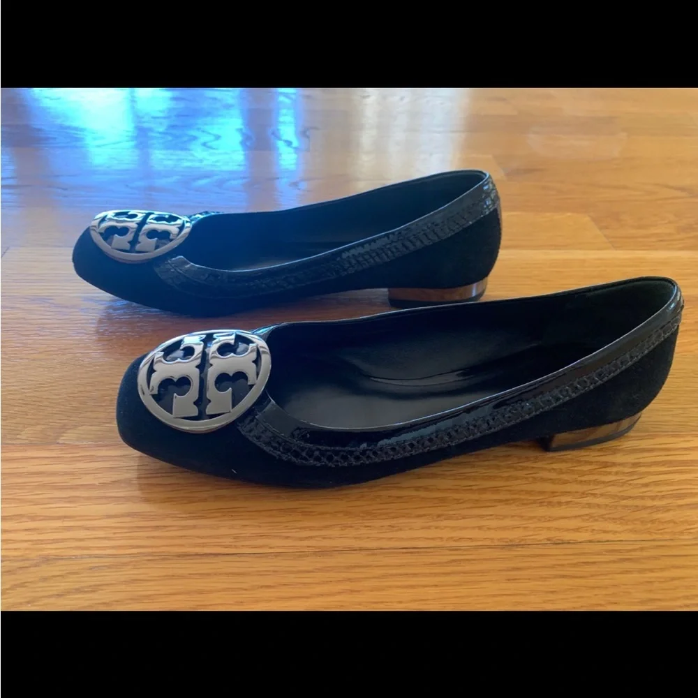 Tory Burch Womens Square Toe Black Swede Patent Logo Ballet Flats Shoes Sz 7.5 M